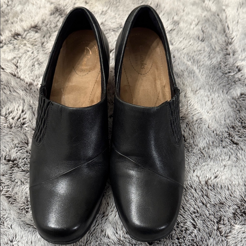Clarks‎ Artisan Sugar Maple Black Leather Slip-On Pump Block Heel Women’s 9 Shoe - Picture 2 of 9